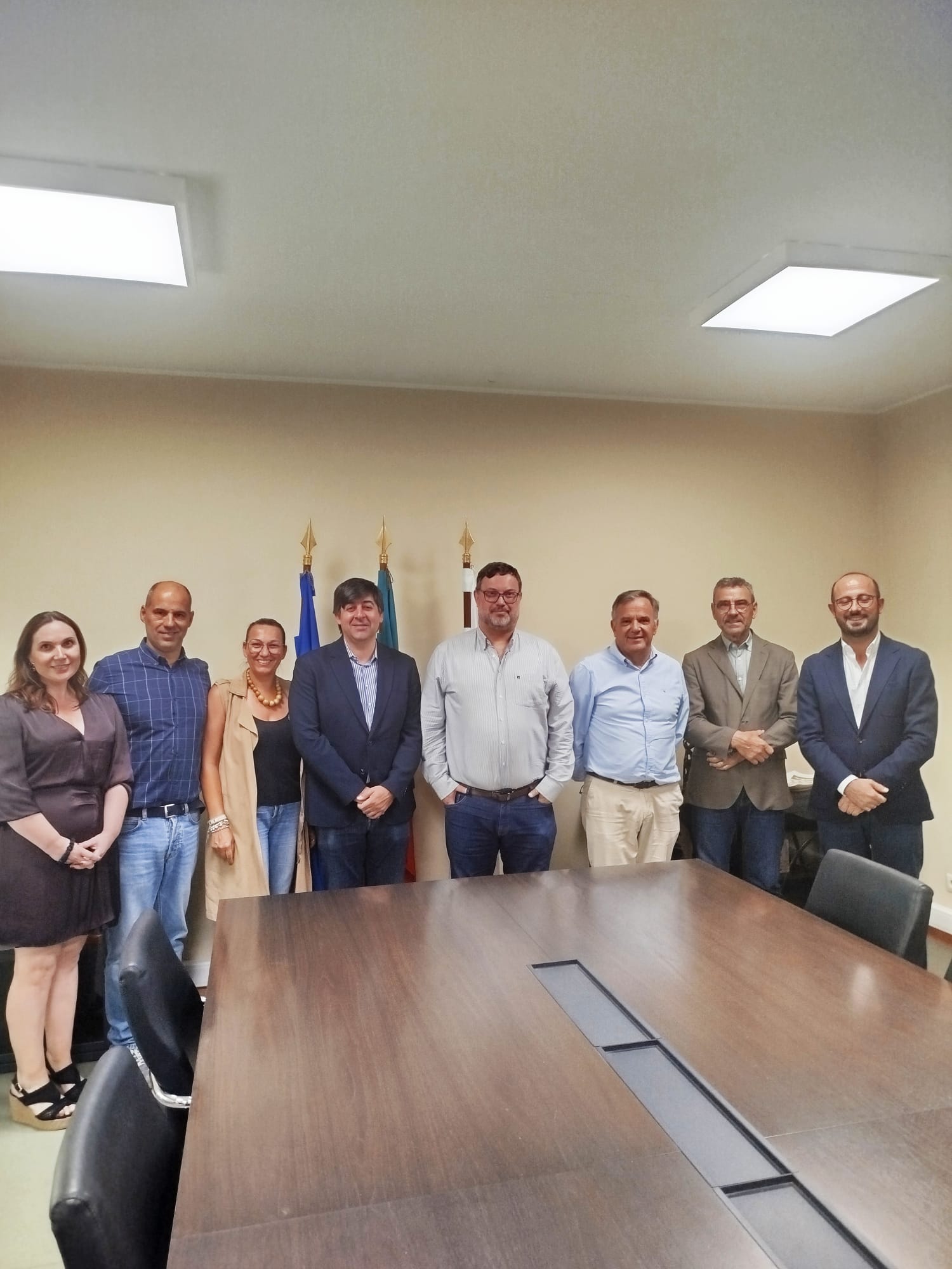 Representantes da CIM do Tâmega e Sousa e da APPJuventude após a formalização da parceria CRJ+